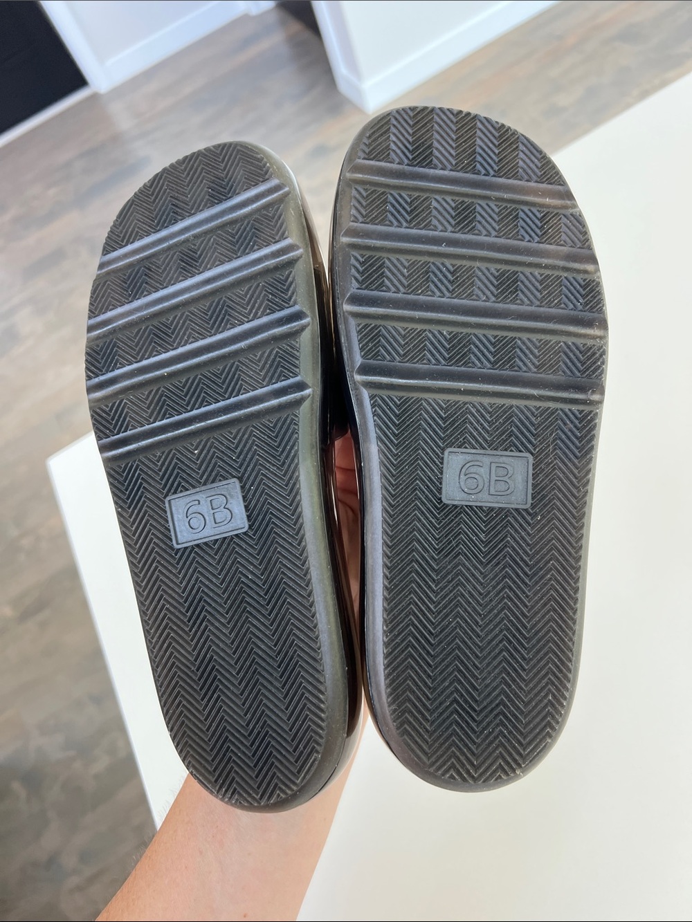 Tory Burch perfect black 004 bubble jelly open toe sandals size 6 - Picture 7 of 11